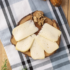 Arzua Ulloa Cheese P.D.O. Pazo do Queixo 850g. | Queso Arzua Ulloa P.D.O. Pazo do Queixo 840g.